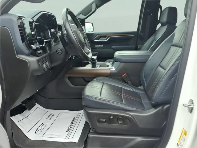 Used 2024 Iridescent Pearl Tricoat Chevrolet High Country image 19