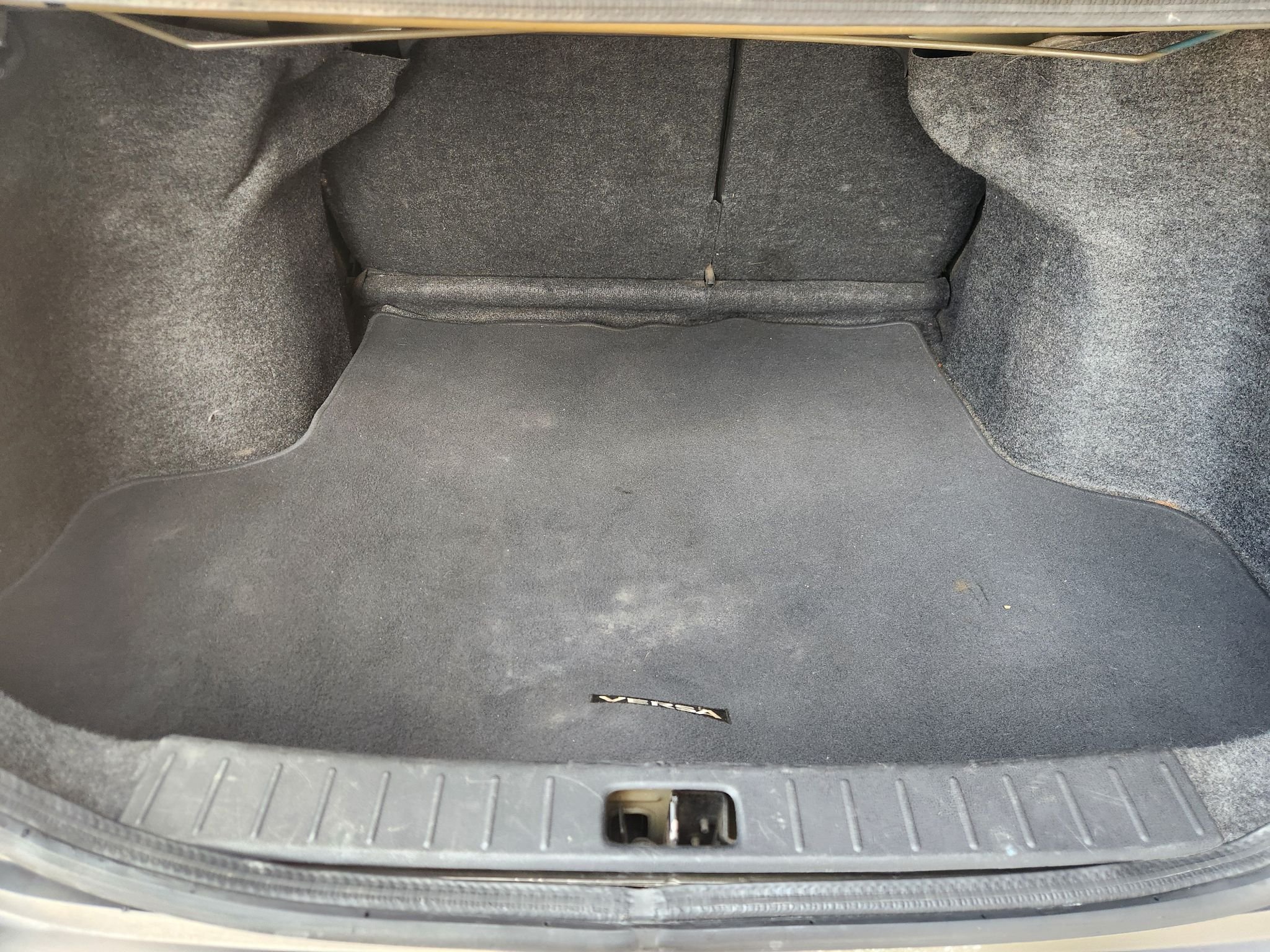 Used 2014 Titanium Nissan SV image 34