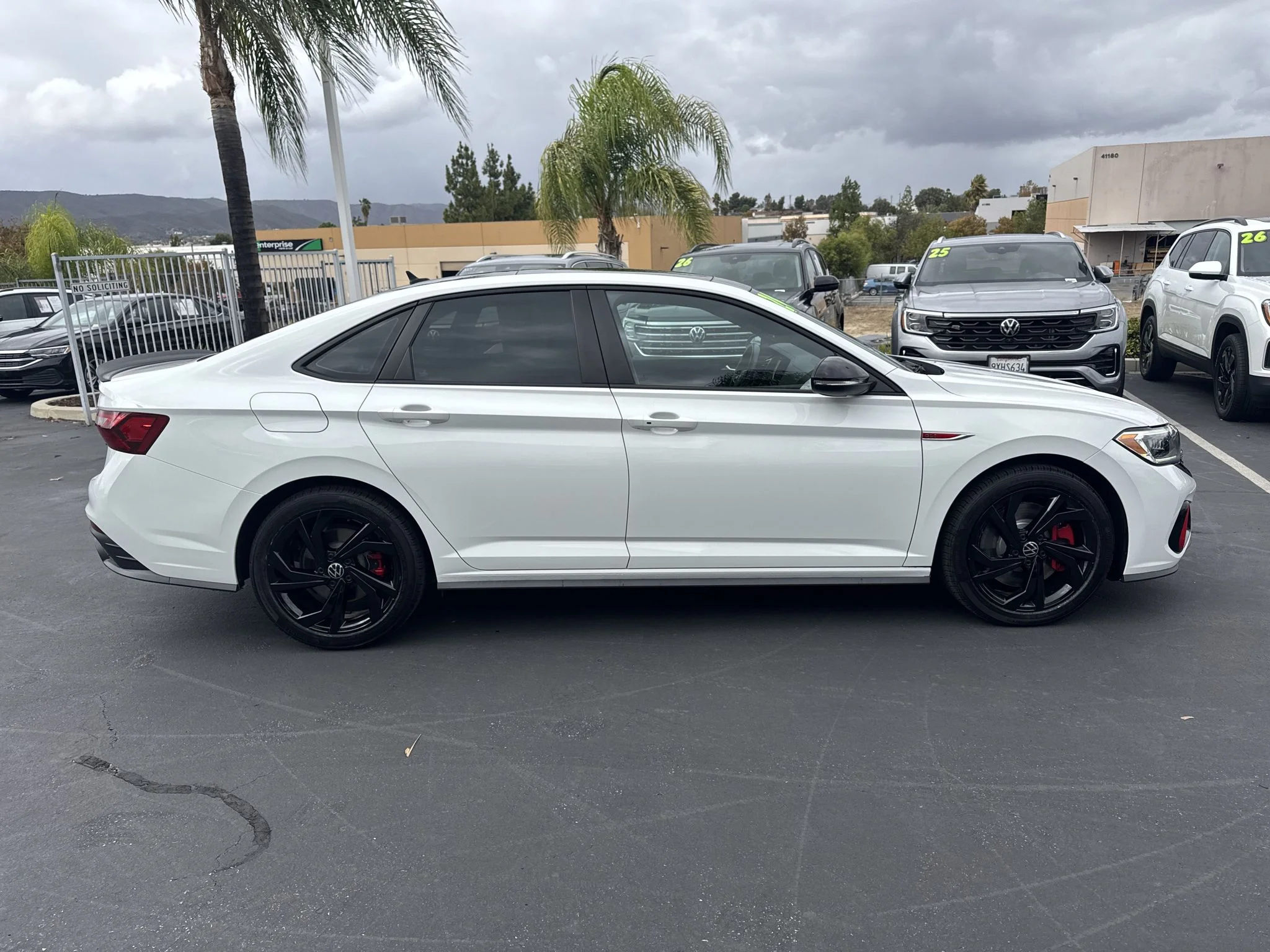 Certified Used 2024 WHITE Volkswagen Autobahn image 9
