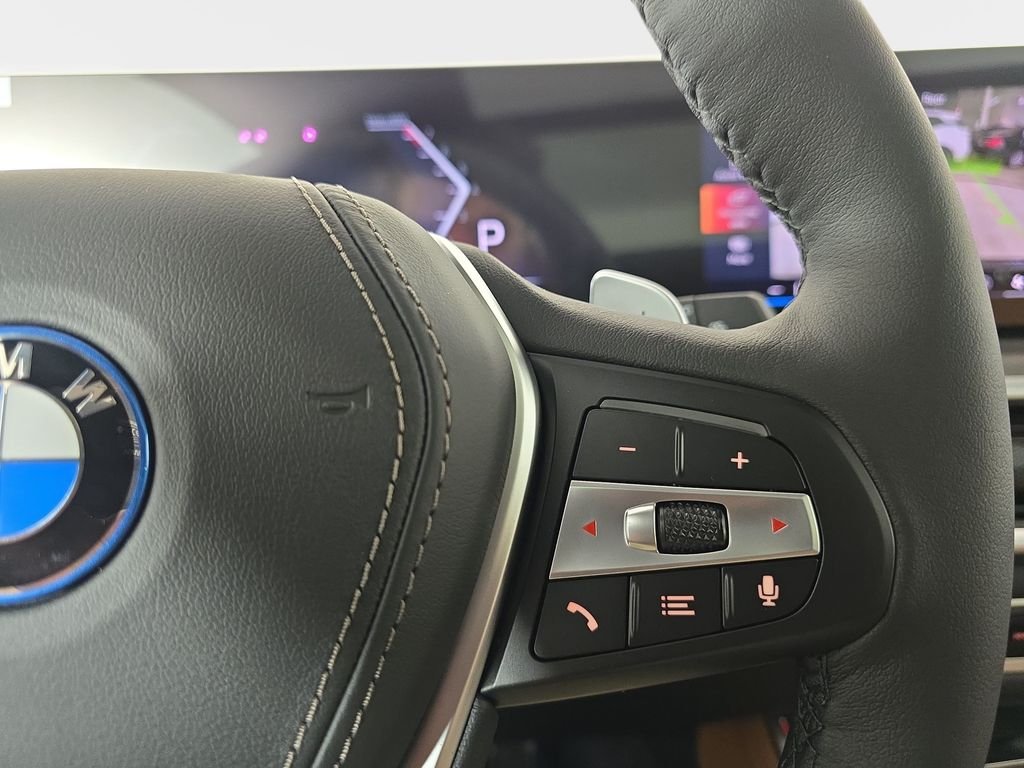 New 2026 Tanzanite Blue II Metallic BMW xDrive50e image 18