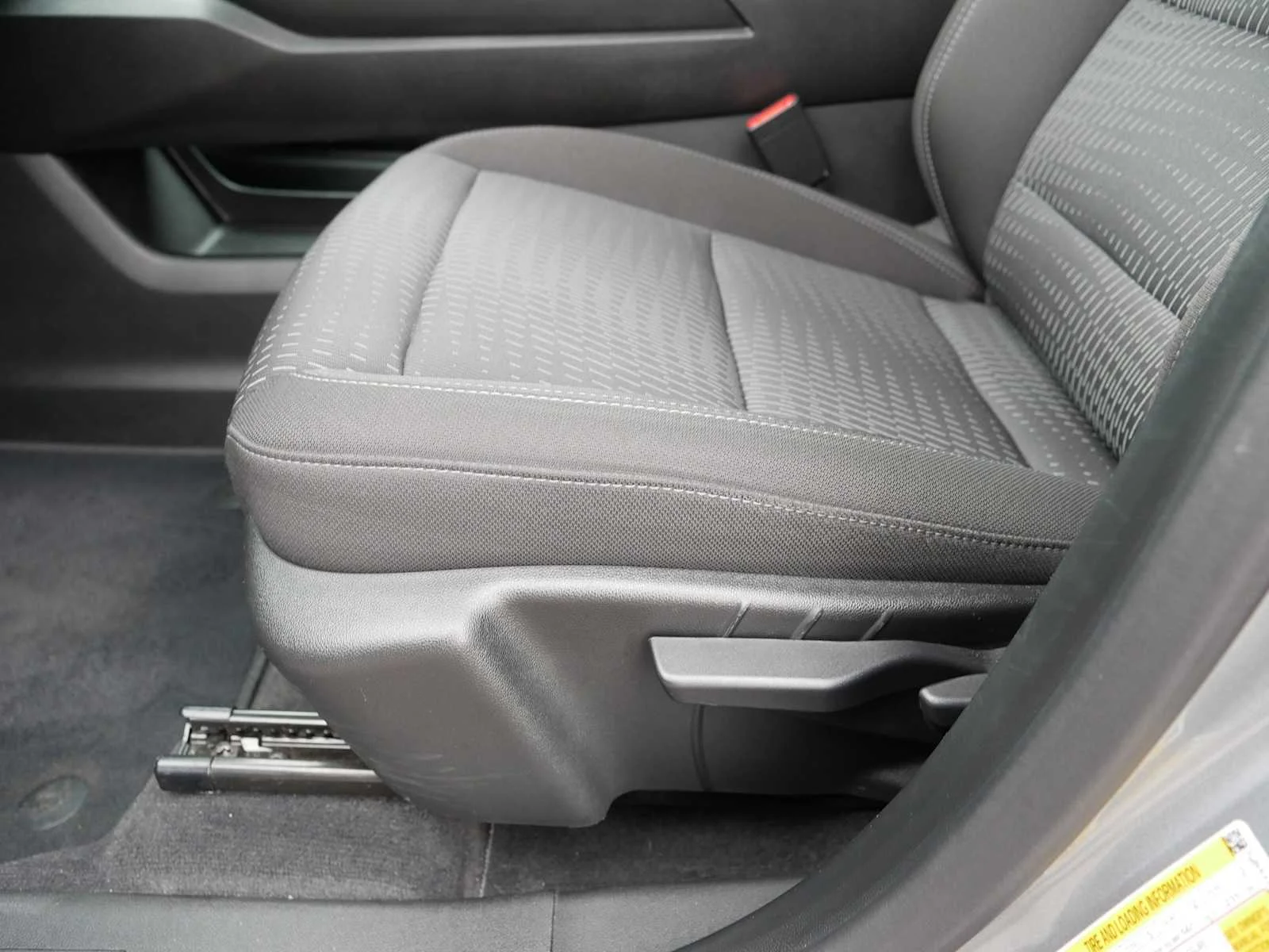 2025 Chevrolet Equinox LT - Photo 20