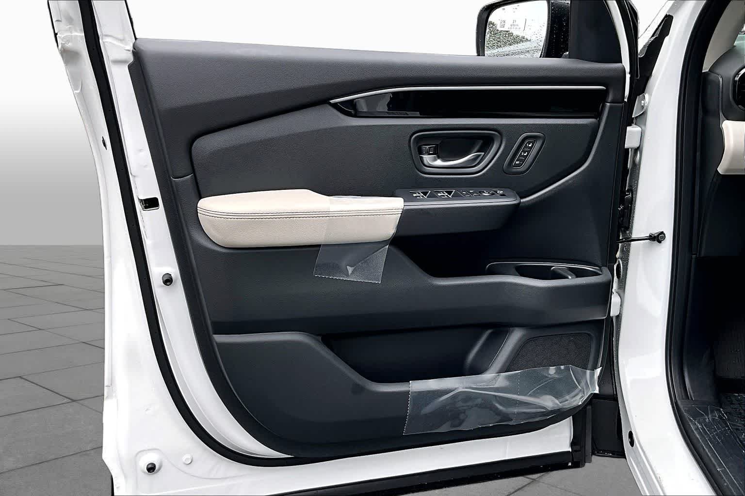 New 2026 Platinum White Pearl Honda RTL image 13