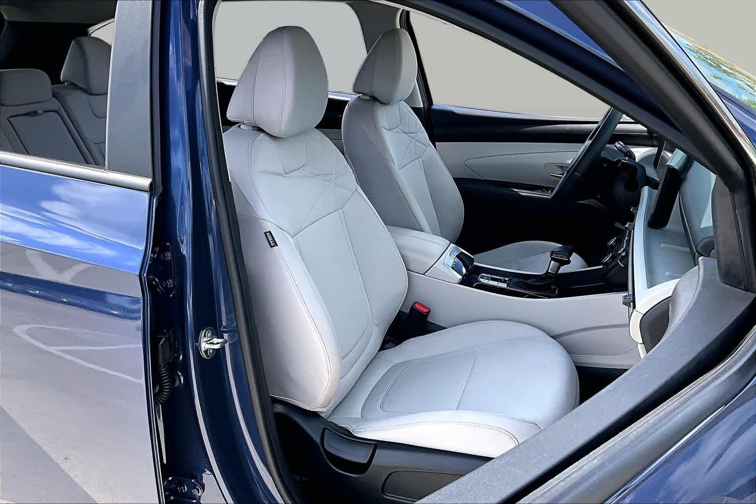 Used 2025 Atlantis Blue Hyundai SE image 7