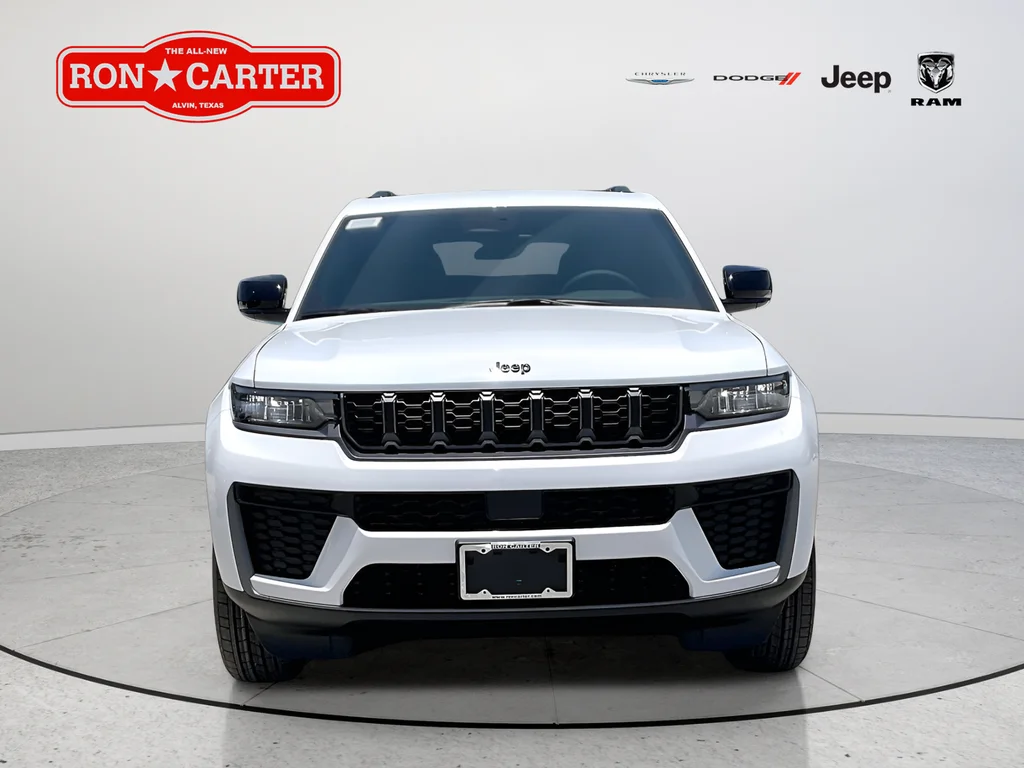 New 2026 Bright White Clearcoat Jeep Altitude image 2