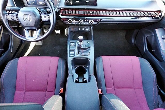 Used 2025  Honda Base image 19