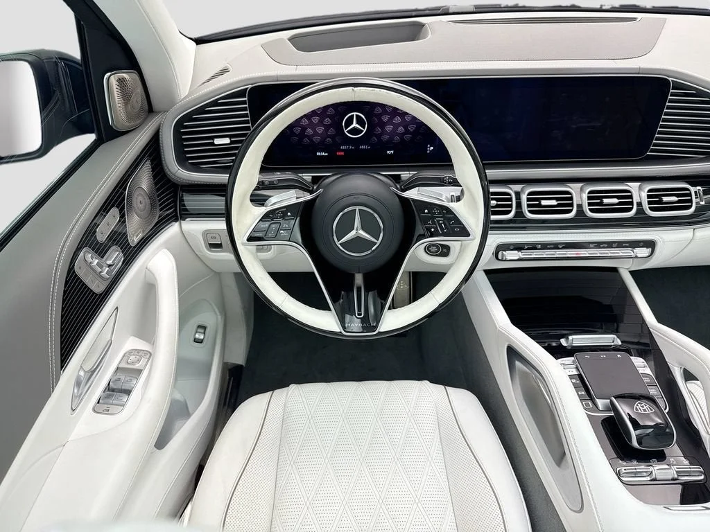 Used 2025  Mercedes-Benz Maybach GLS 600 image 10