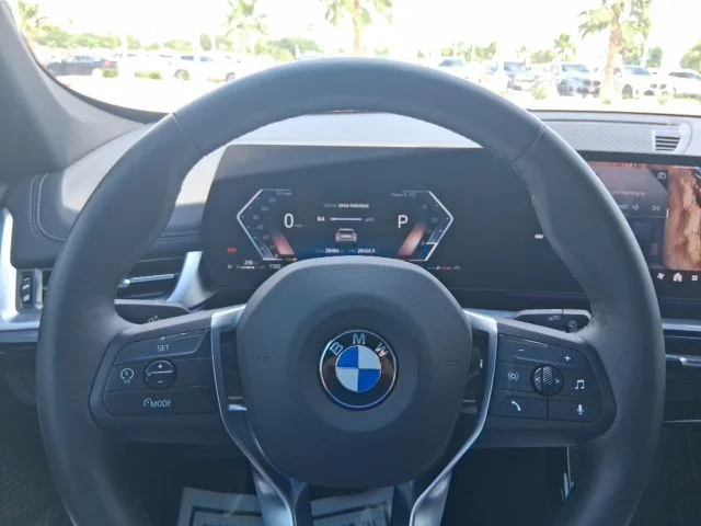 Used 2024  BMW xDrive28i image 8