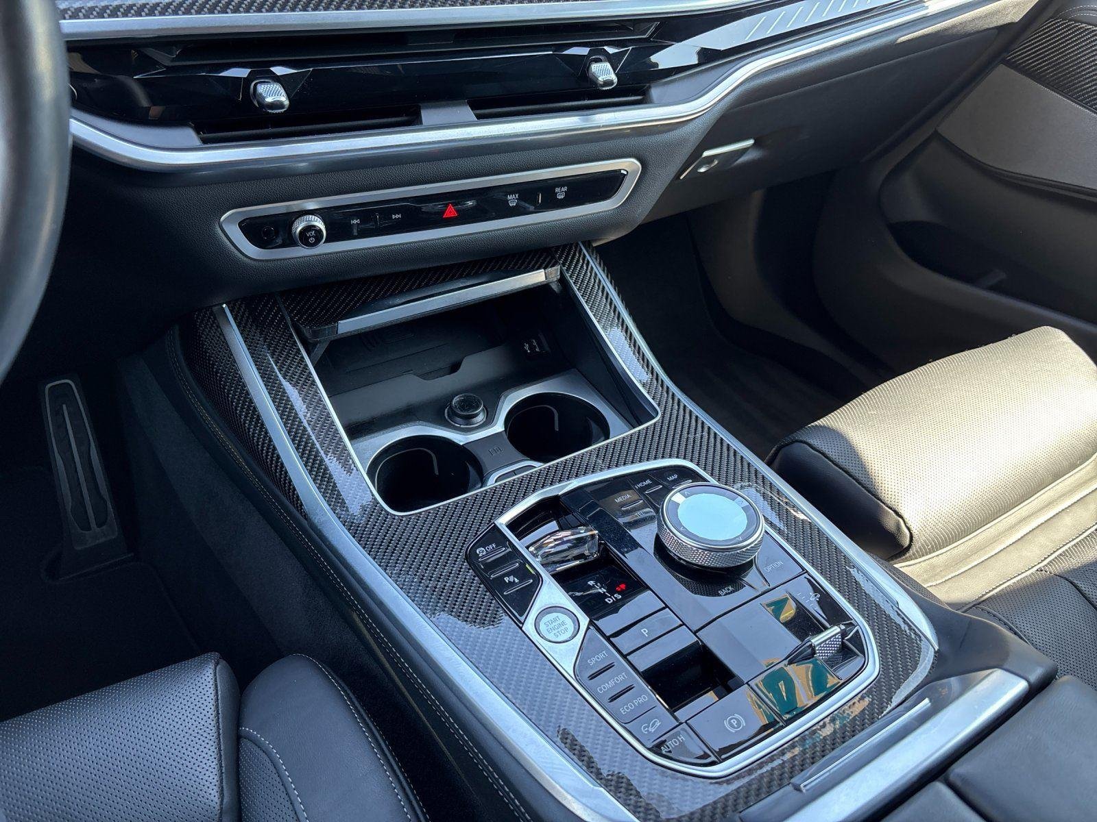 Used 2024 Manhattan Green Metallic BMW M60i image 27