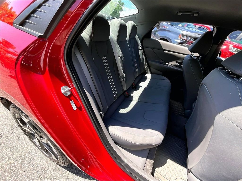 Used 2023 Red Hyundai SEL image 15