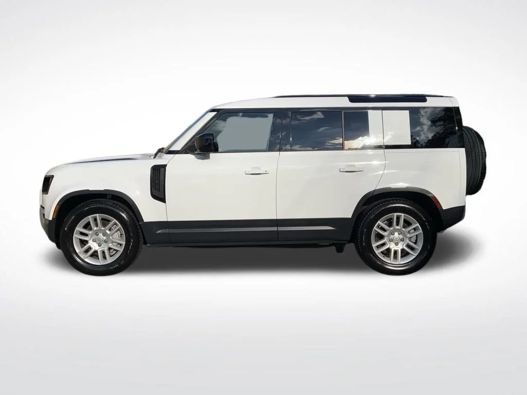 Certified Used 2025 White Land Rover S image 5