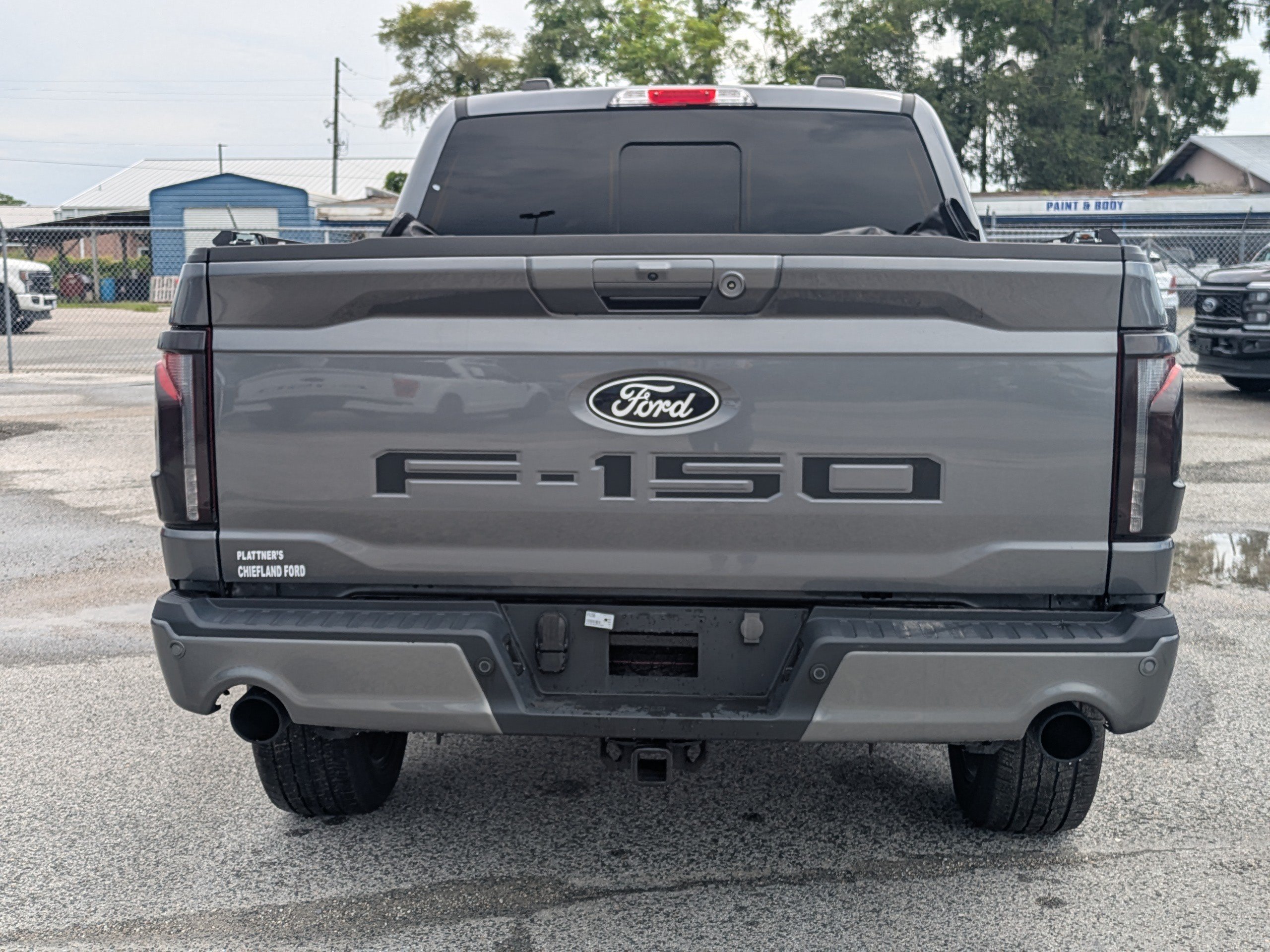 Used 2024  Ford LARIAT image 5
