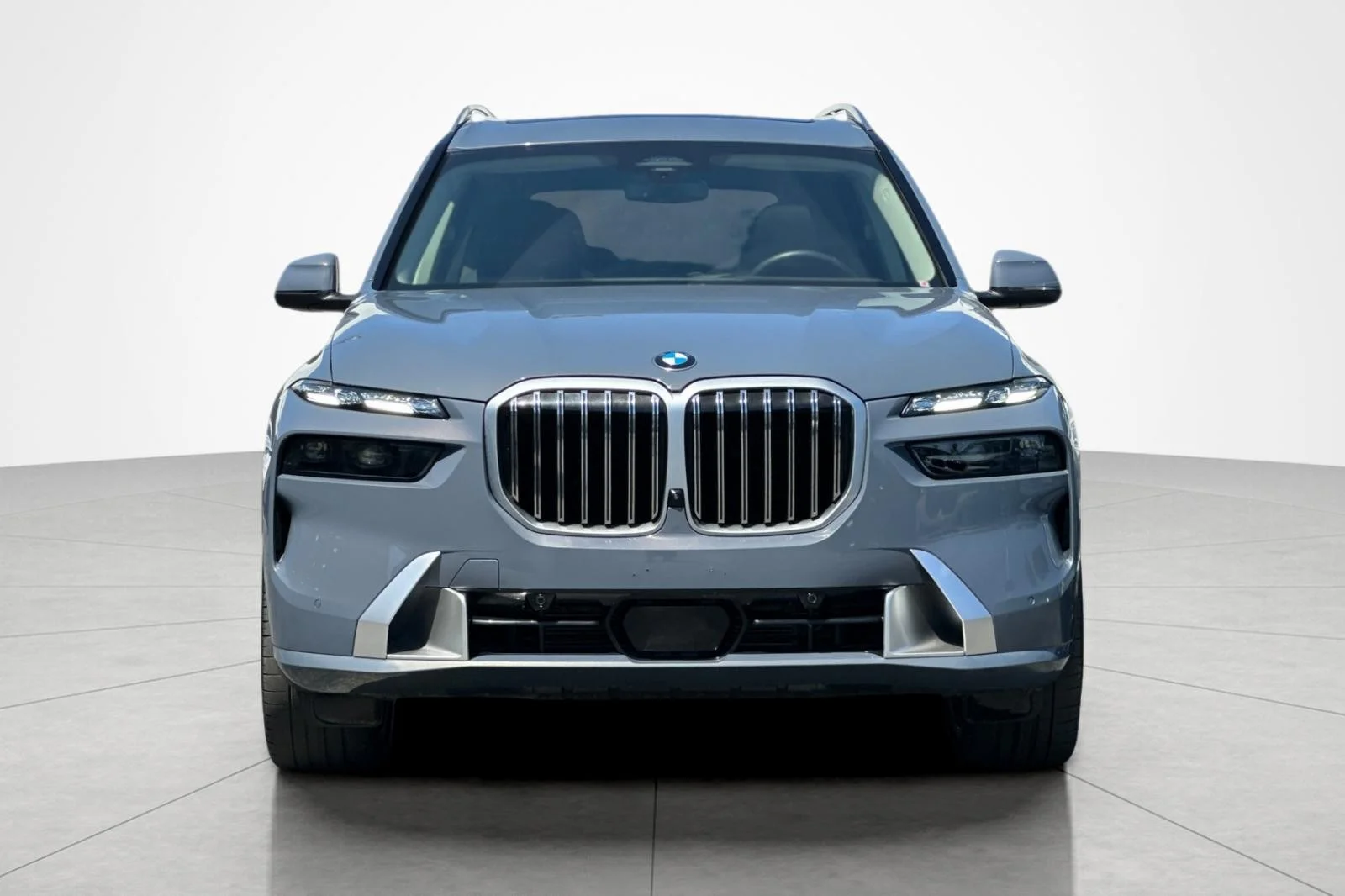 Used 2024 Sparkling Copper Metallic BMW xDrive40i image 8