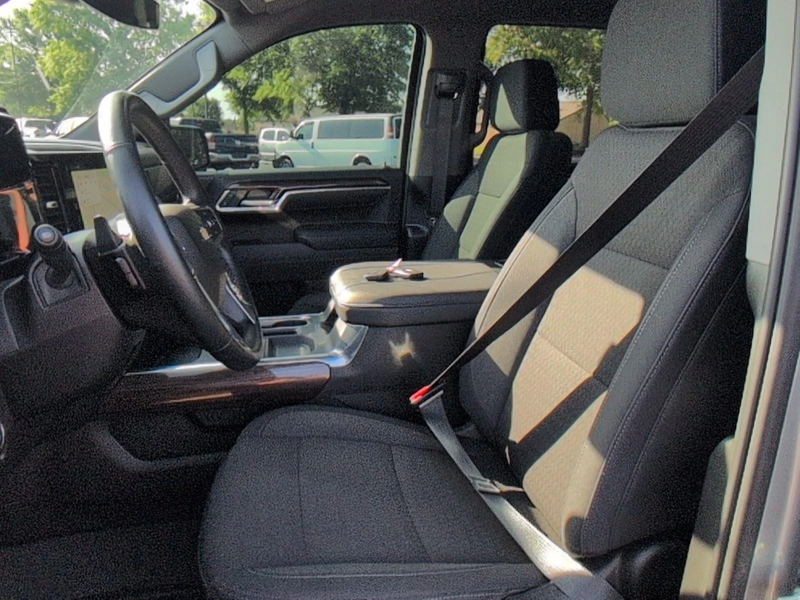 Used 2025 Sterling Gray Metallic Chevrolet LT image 17
