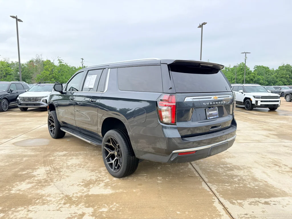 Used 2022 Evergreen Gray Metallic Chevrolet LT image 8