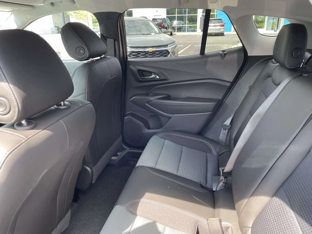 New 2026 Mosaic Black Metallic Chevrolet LT image 15