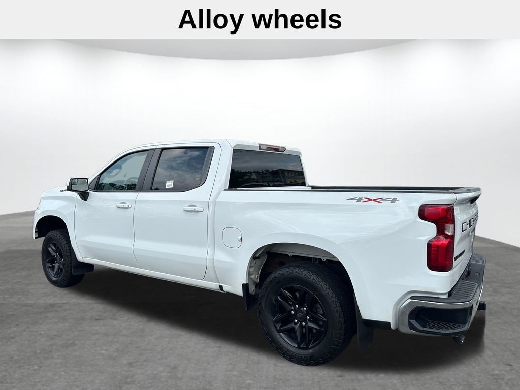 Used 2019 White Chevrolet LT image 9