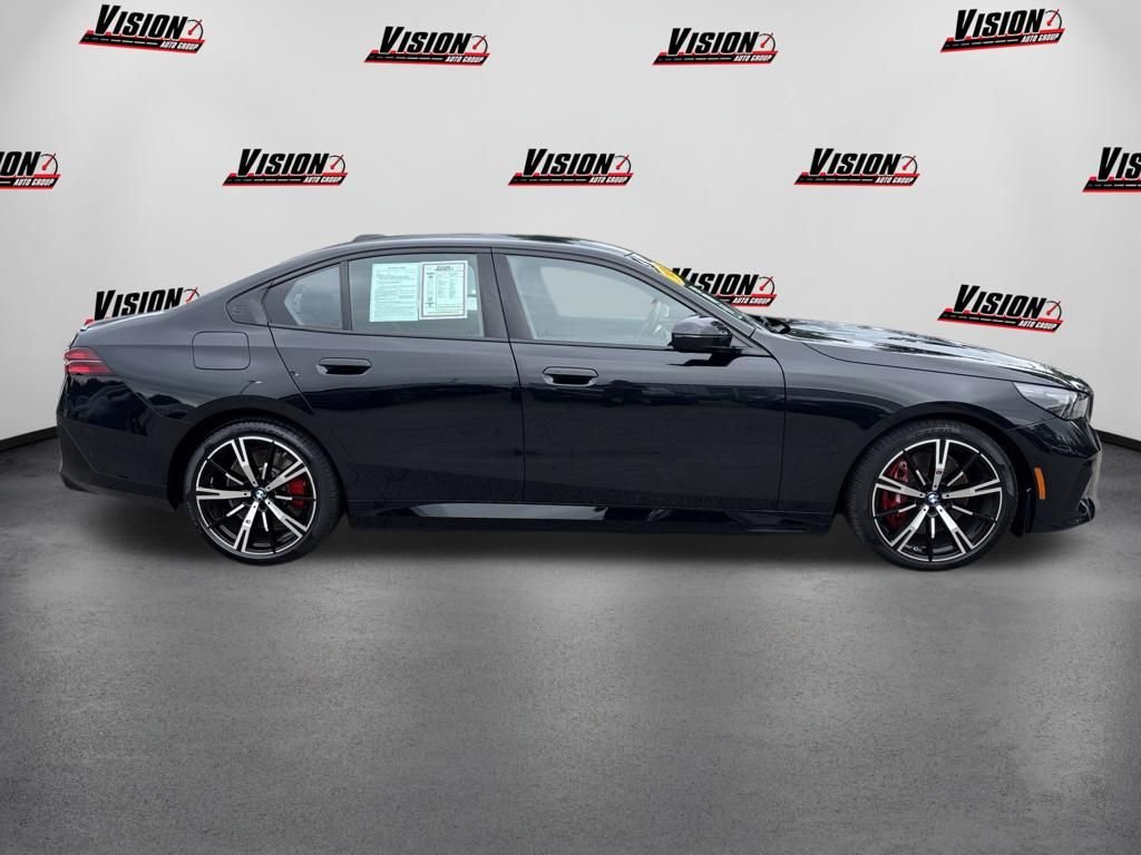 Used 2026 Black BMW 550e xDrive image 4
