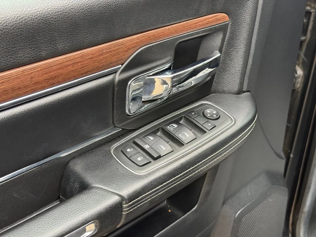 Used 2013 Black Ram Laramie image 13