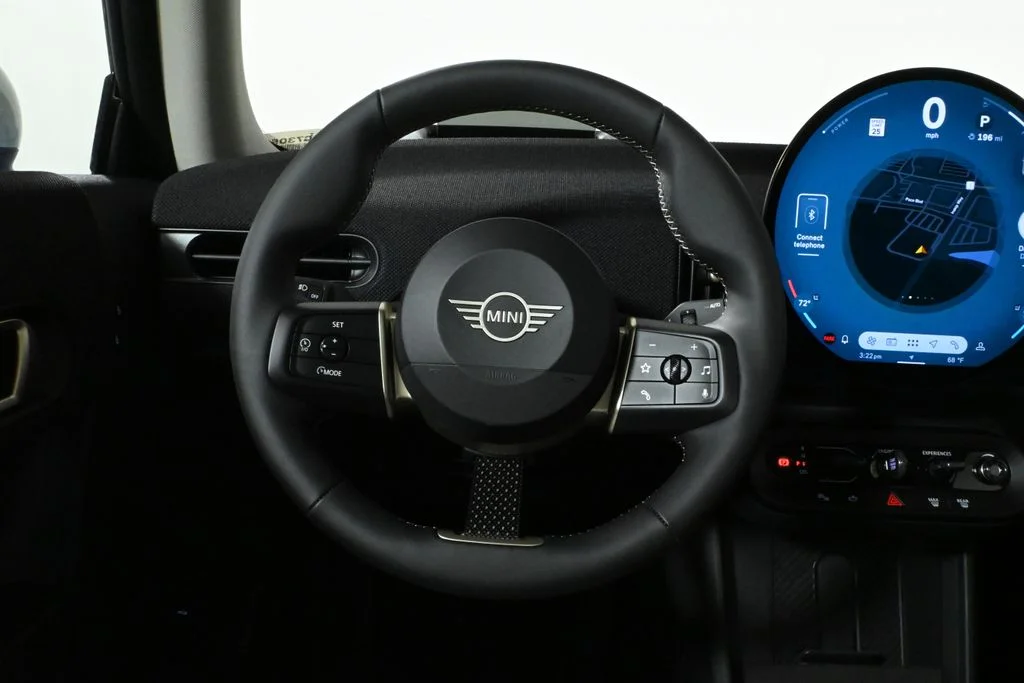 Certified Used 2025 Blue MINI  image 18