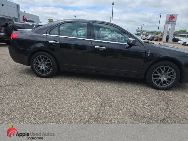 Used 2011 Black Lincoln Base image 2