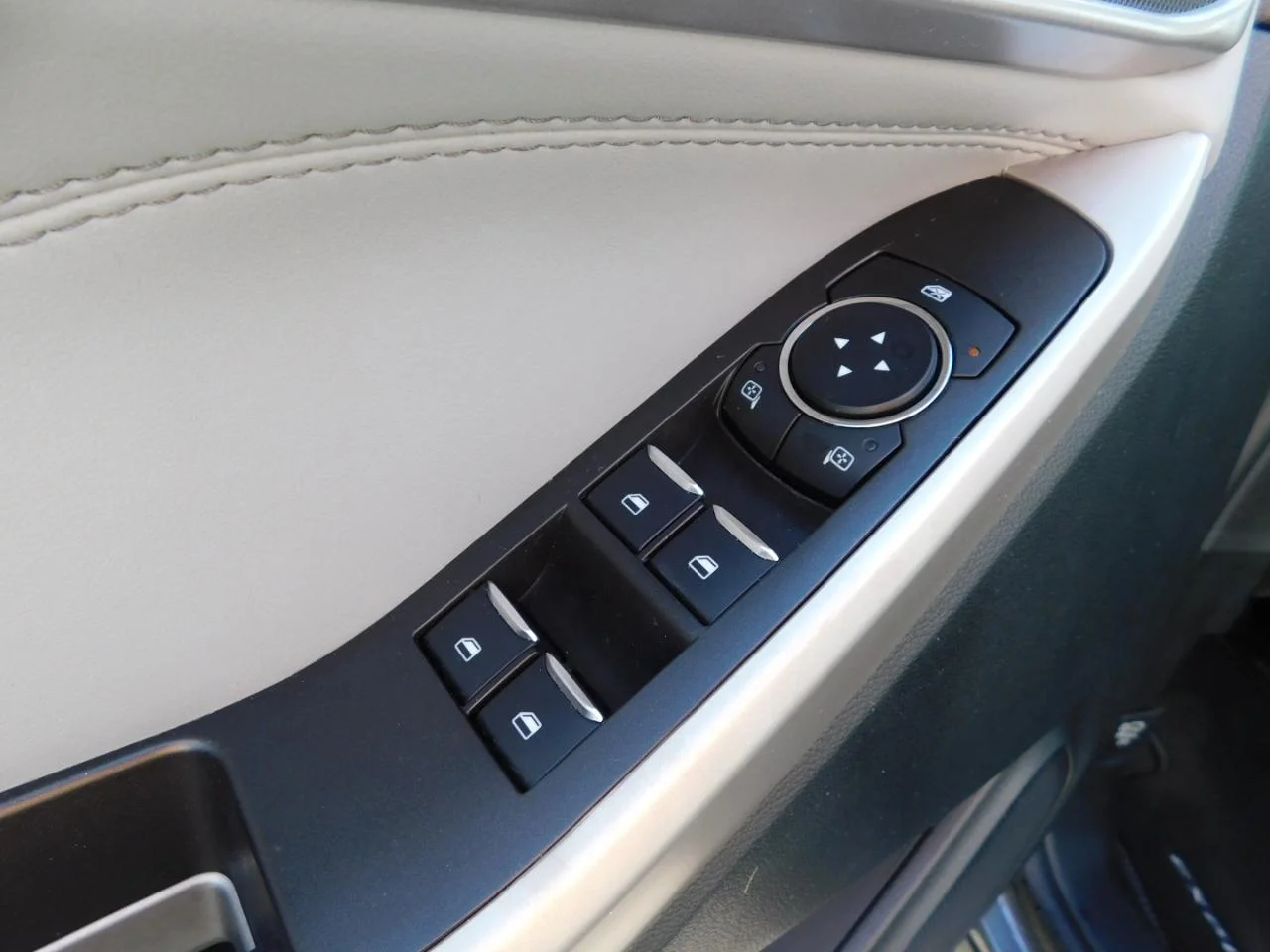 Used 2024 Carbonized Gray Metallic Ford XLT RWD image 29