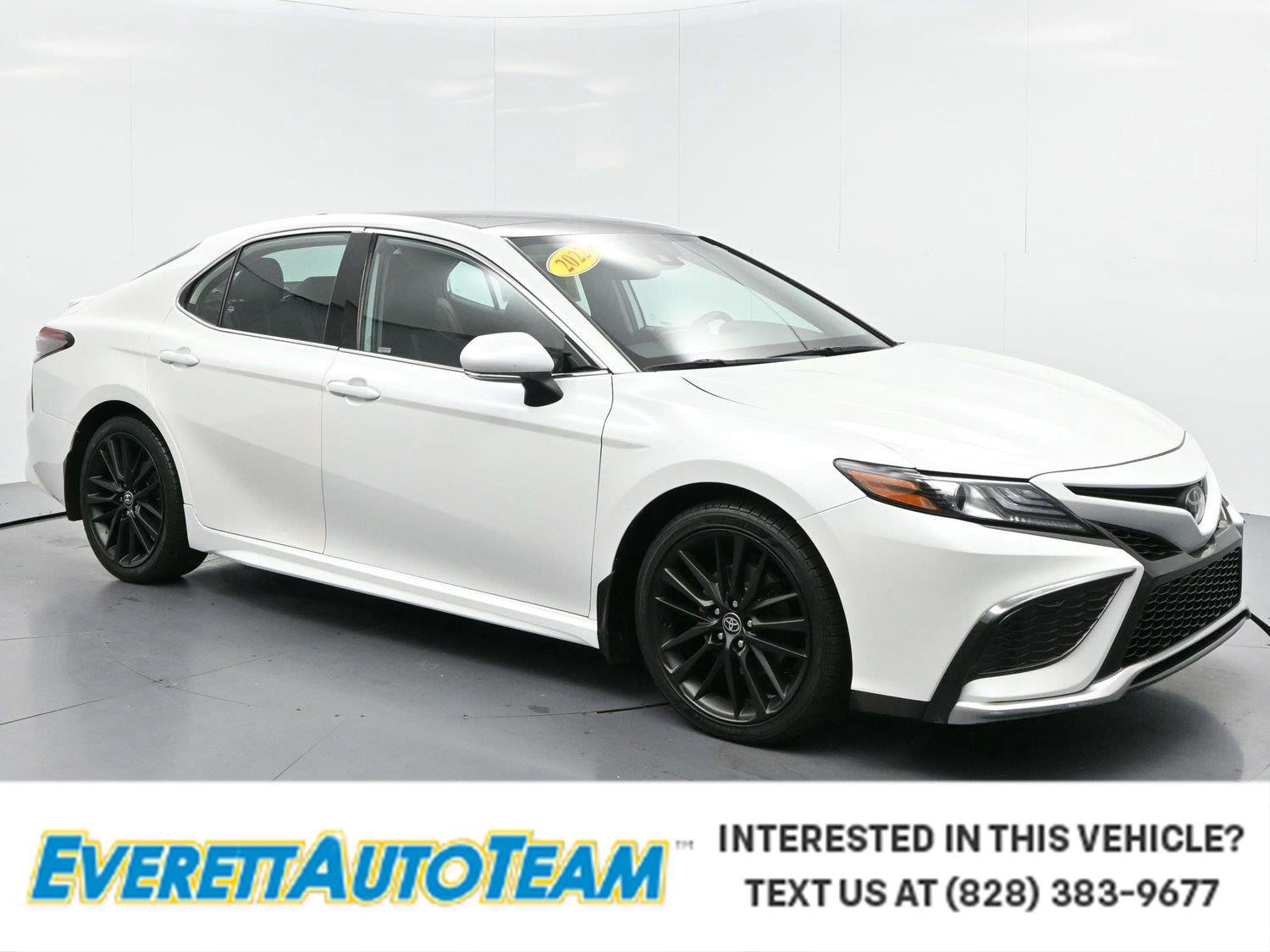 Used 2022 Wind Chill Pearl Toyota XSE image 1