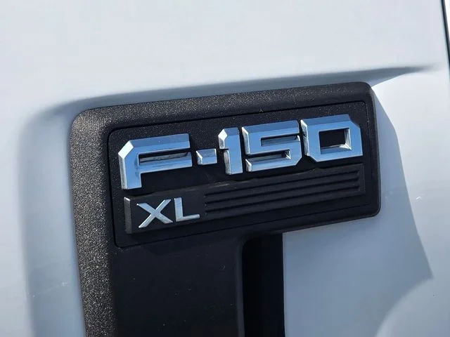 Used 2023 White Ford XL image 25