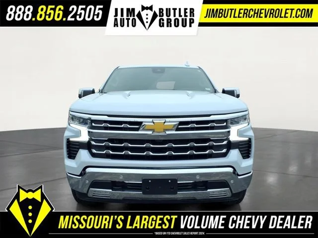 Used 2026 Polar White Tricoat Chevrolet LTZ image 25