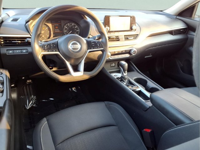 Used 2021 Silver Nissan S FWD image 5