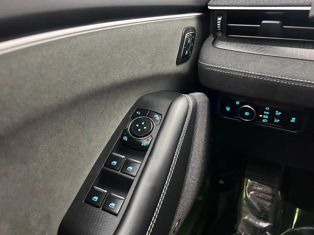 Used 2024 Black Ford GT image 21