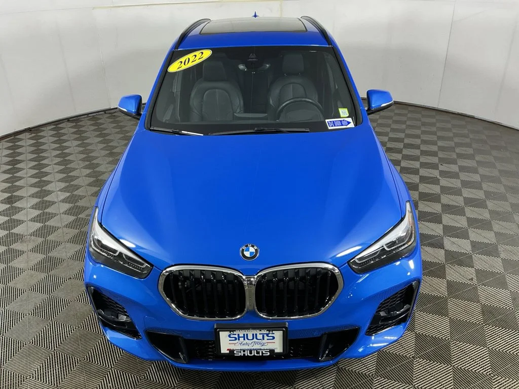 Used 2022 Blue BMW xDrive28i image 3