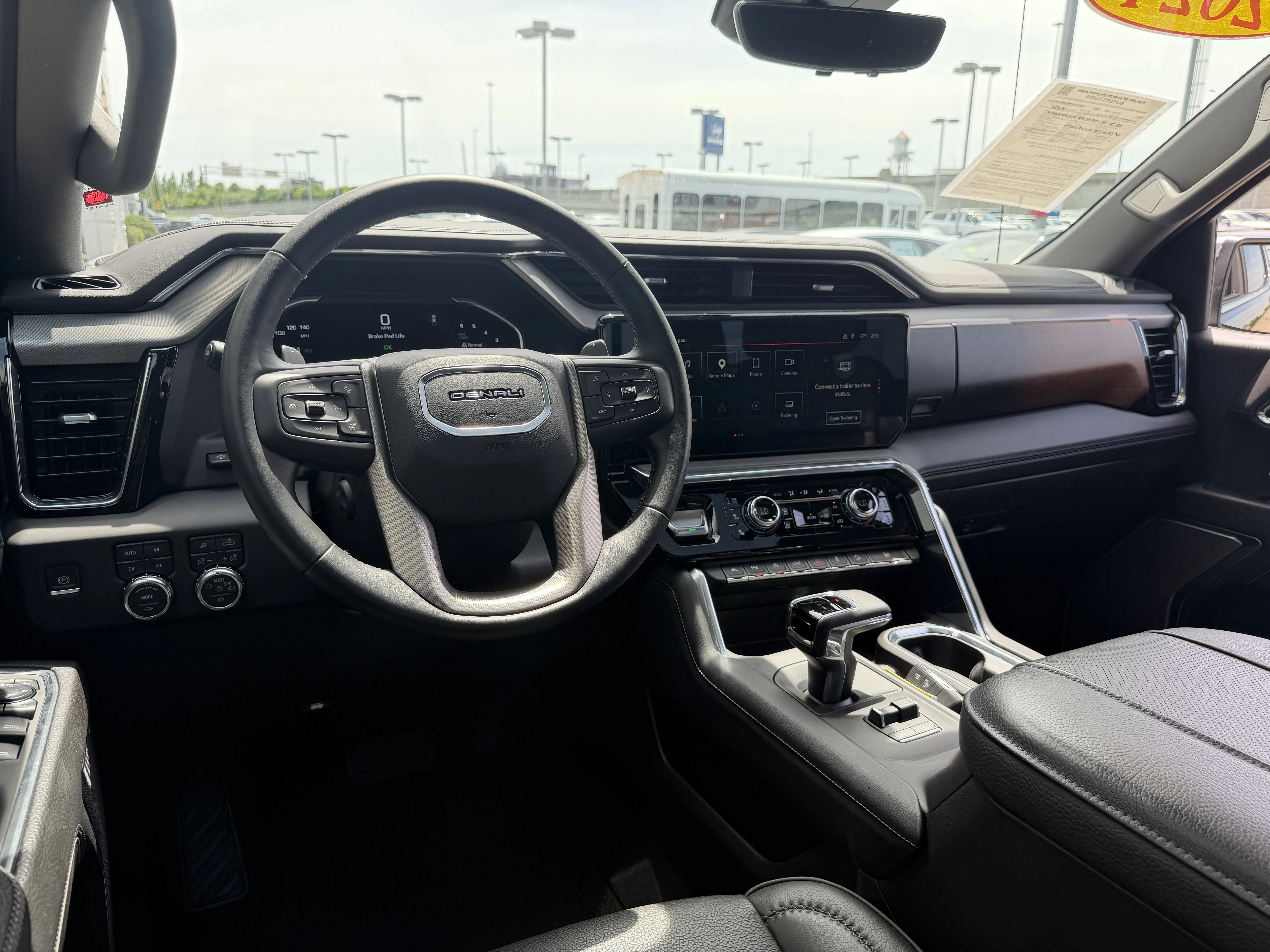 Used 2024 Onyx Black GMC Denali image 30