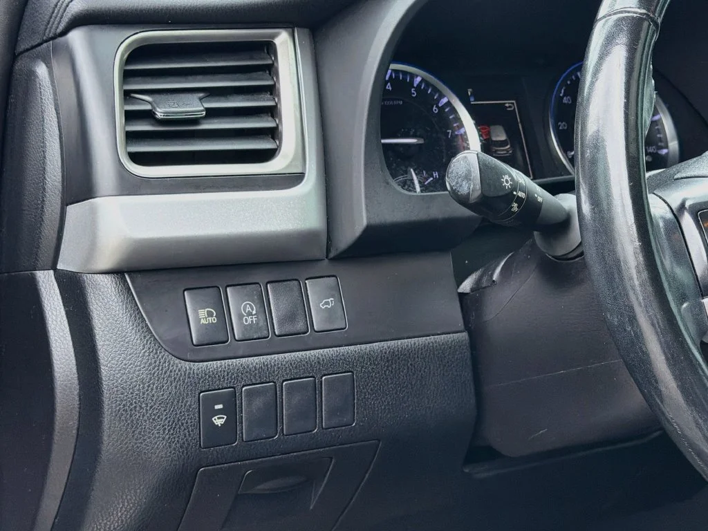 Used 2019 Black Toyota XLE image 10