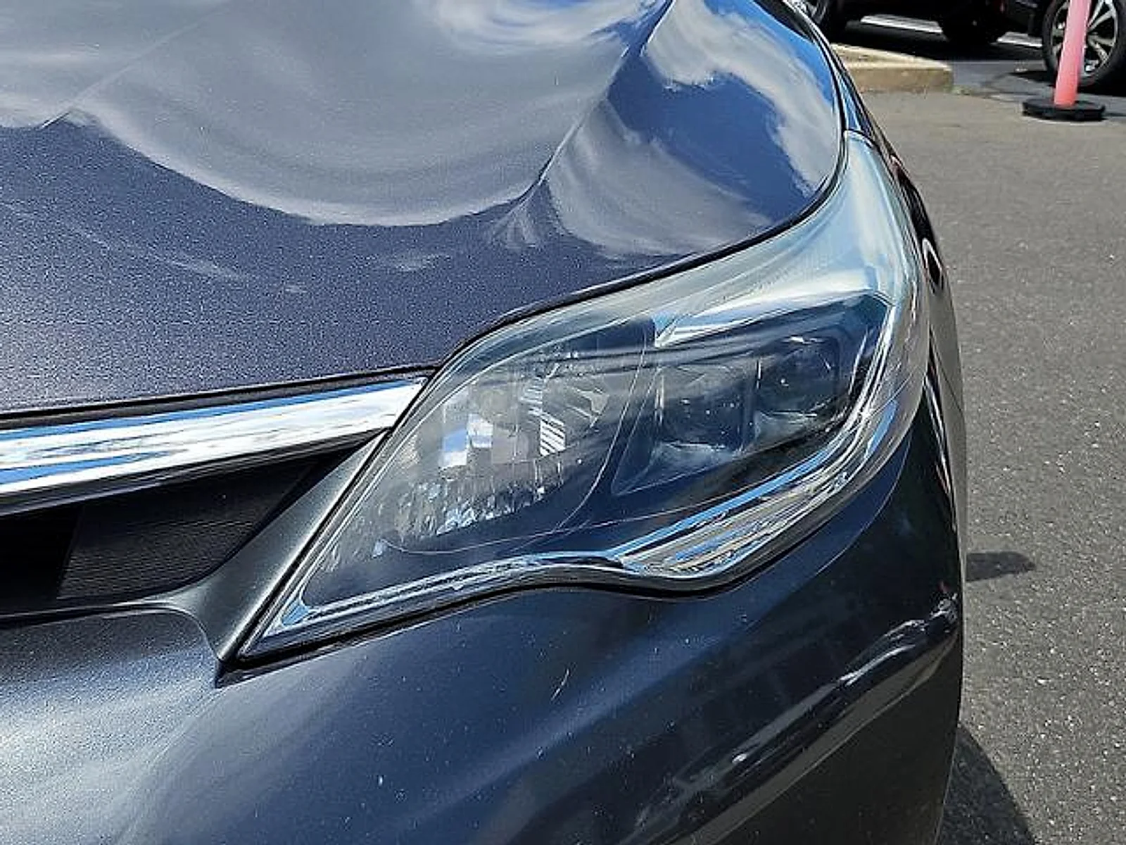 Used 2016 Magnetic Gray Metallic Toyota XLE image 27