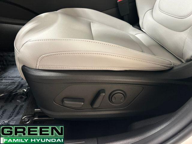 New 2026 White Hyundai SEL image 15