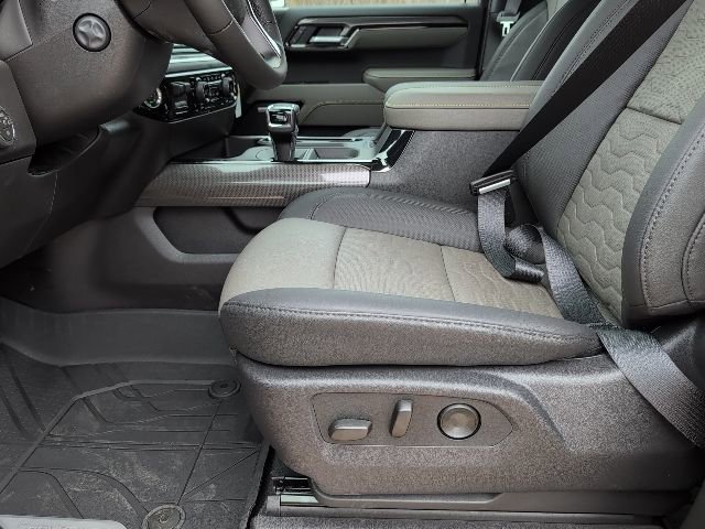 2026 Chevrolet Silverado 1500 ZR2 - Photo 11