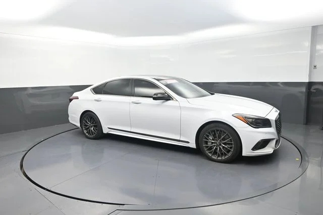 Used 2018 White Genesis 3.3T Sport image 23
