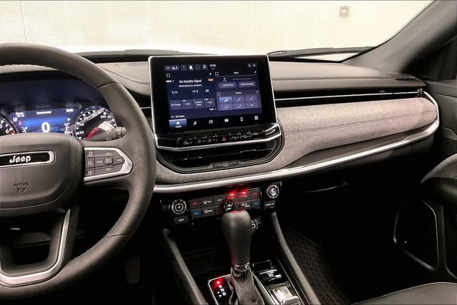 2023 Jeep Compass Latitude Lux - Photo 7