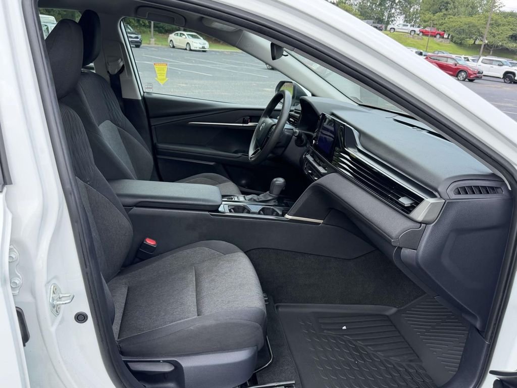 Used 2025 White Toyota LE image 12