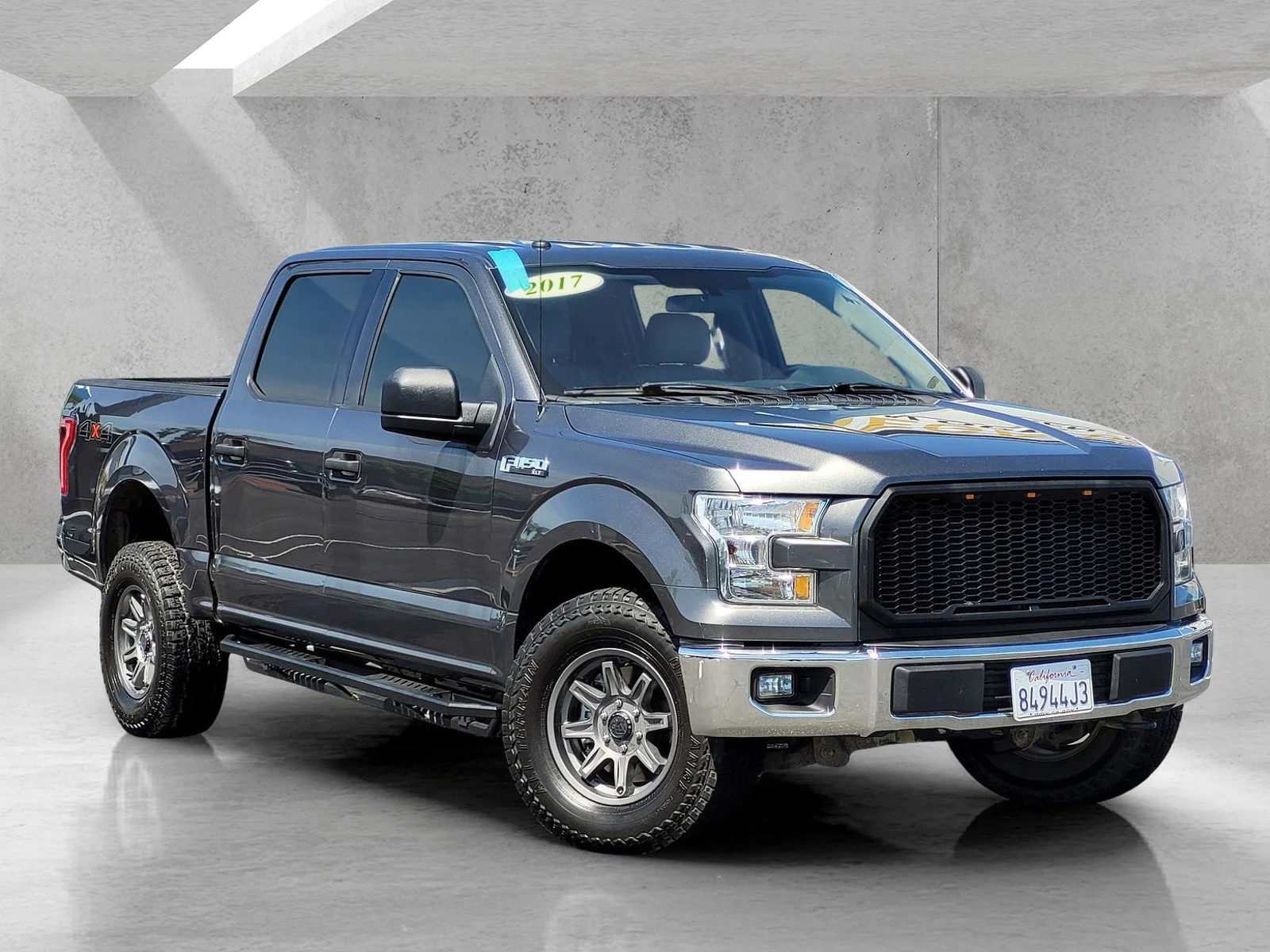 2017 Ford F-150 XL 4x4 SuperCrew 5-1/2 Box's photo