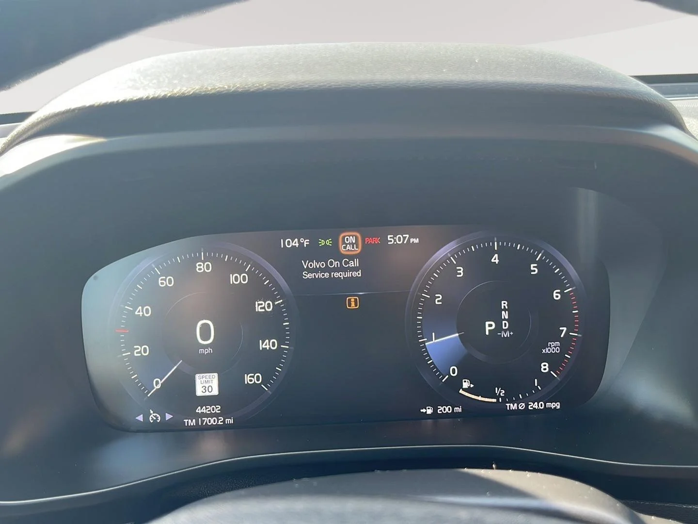 Used 2019 Bright Silver Metallic Volvo Momentum image 24