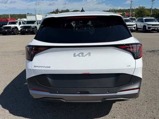 New 2027 Glacial White Pearl Kia LX image 5