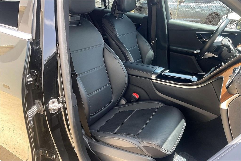 Certified Used 2024 Black Mercedes-Benz GLC 300 image 6