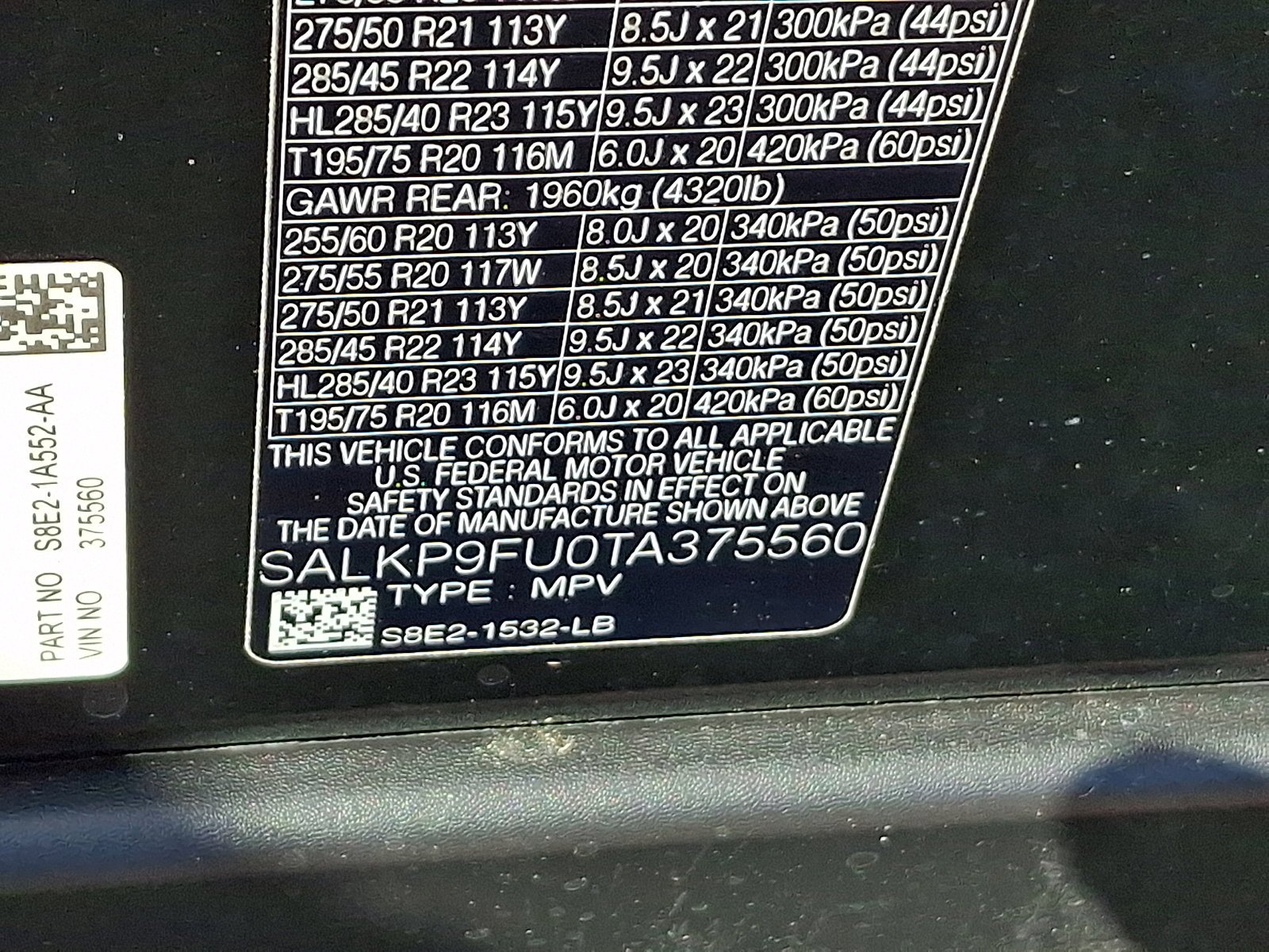 New 2026 Santorini Black Land Rover SE image 19