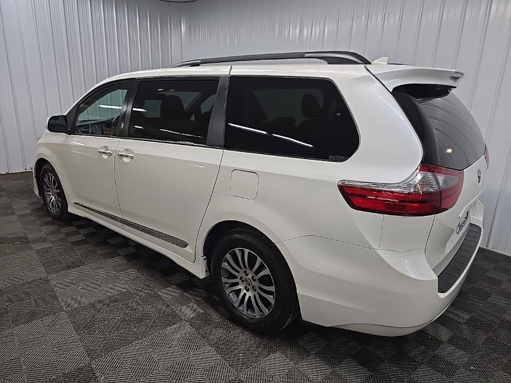 Used 2020 White Toyota XLE image 9