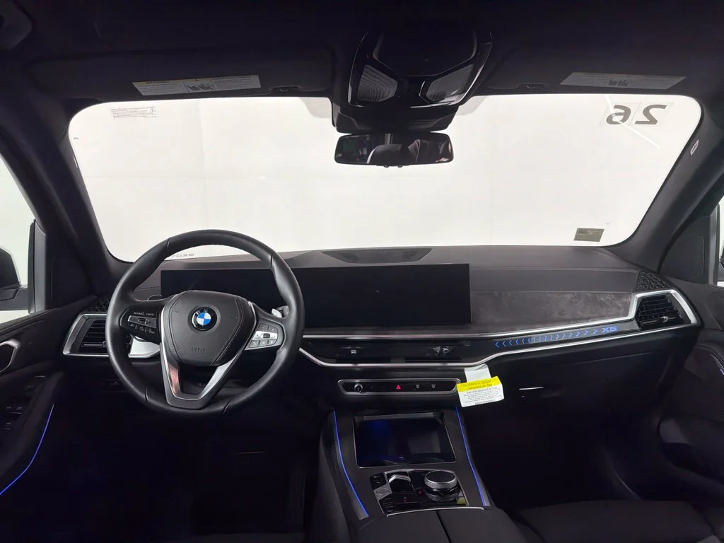 Certified Used 2026 Alpine White BMW xDrive40i image 16