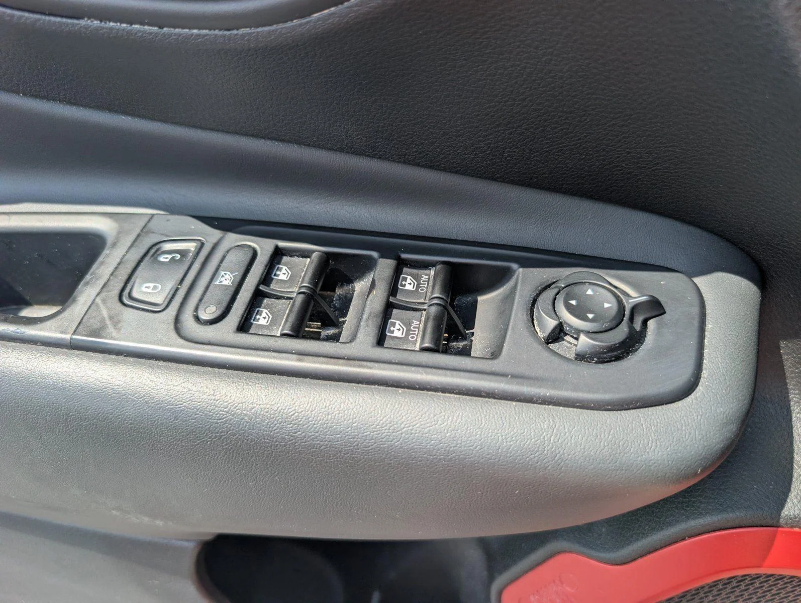 Used 2023 Colorado Red Clearcoat Jeep Trailhawk image 34