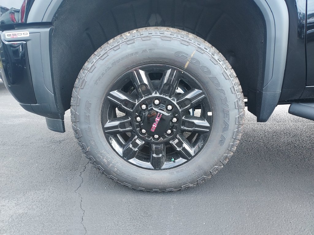 New 2026 Onyx Black GMC AT4 image 10