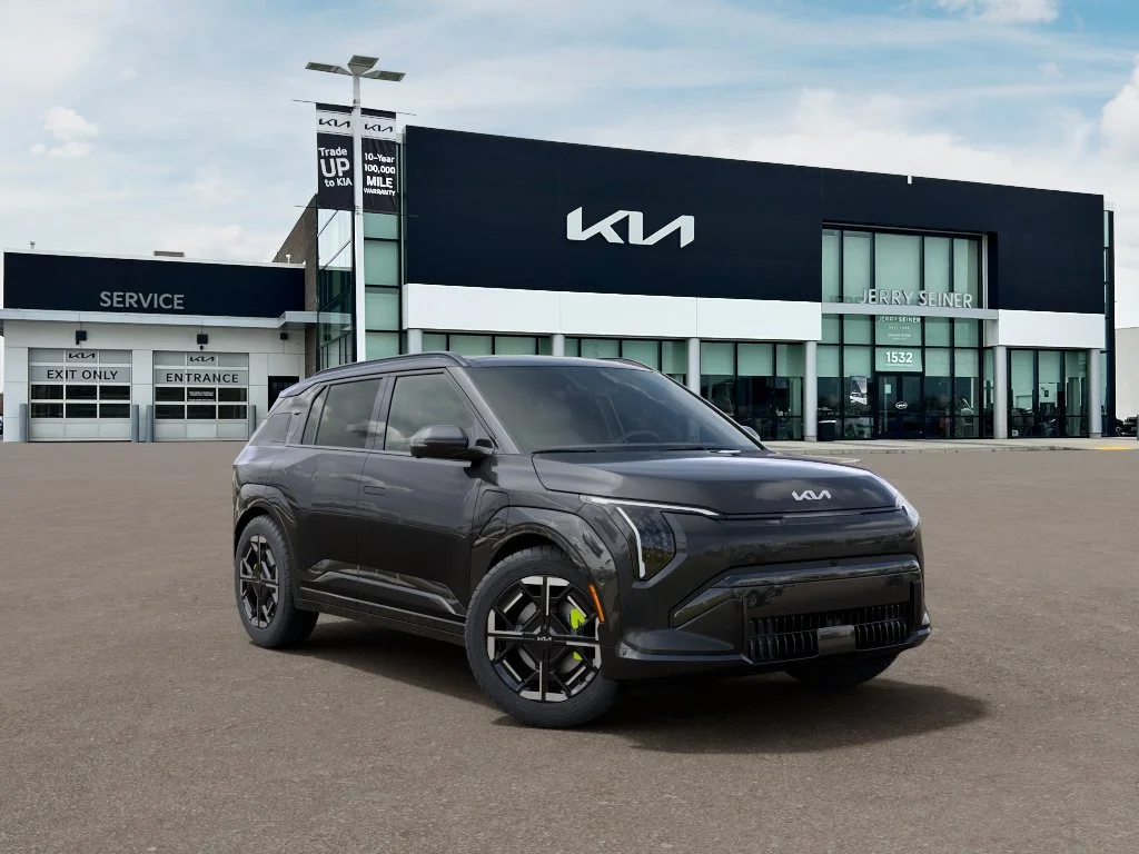 New 2027 Gray Kia GT image 8