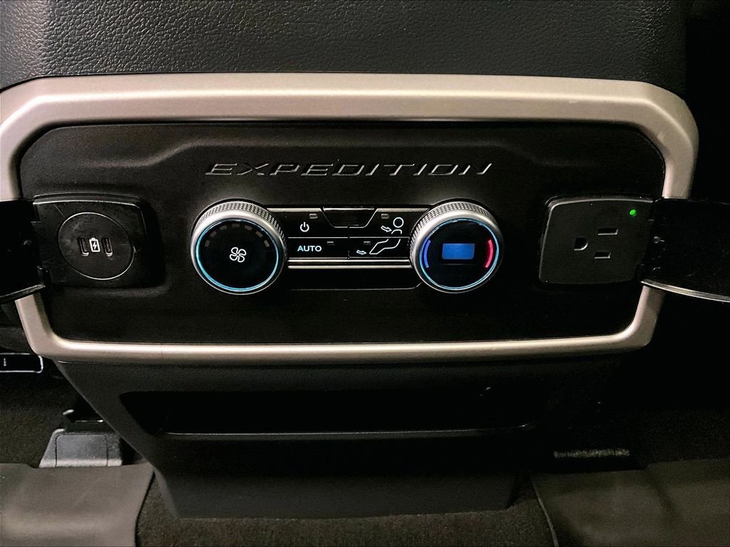 Used 2024 Silver Ford XLT image 27